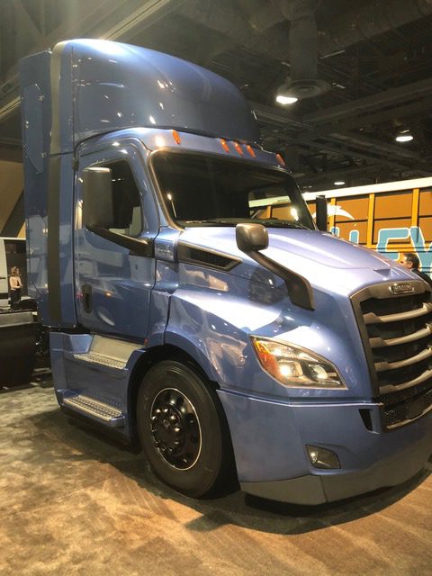 camions lourds gaz nautrel du Salon Advanced Clean Transportation (ACT) Expo en californie